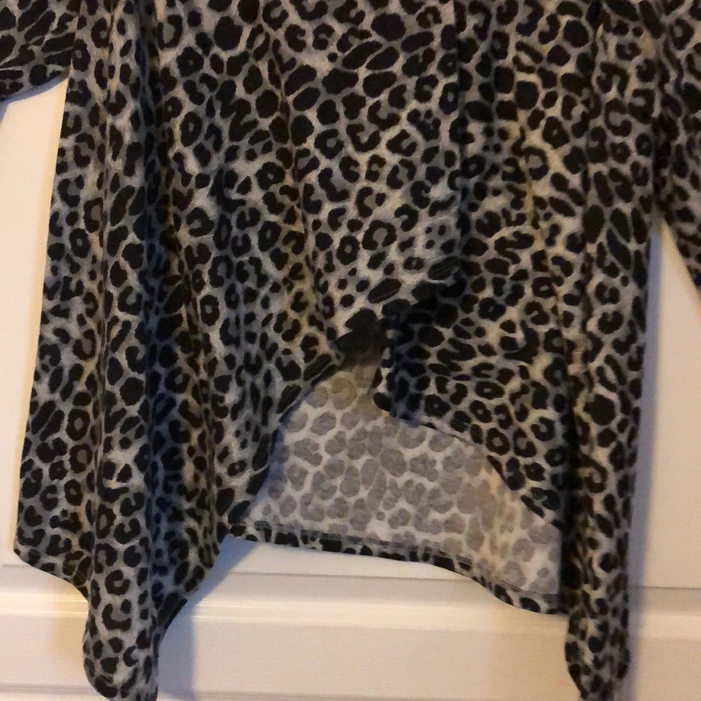 Bobeau cardigan.   2020 - Picture 2 of 5